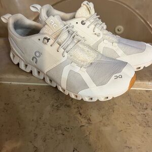 ON Running White Sneakers - Like New